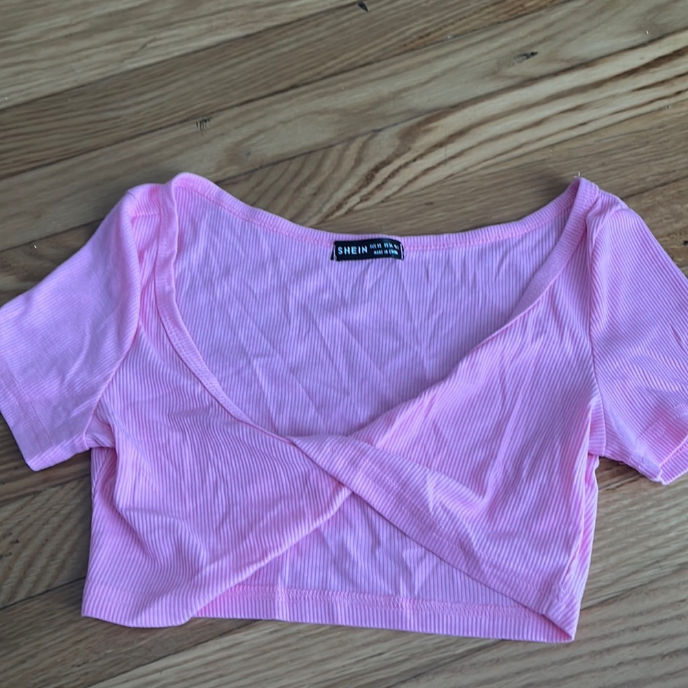 pink crop top